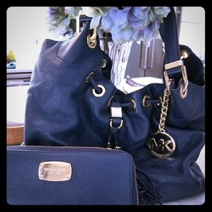 Michael Kors Camden Navy Tote WITH Matching Wallet